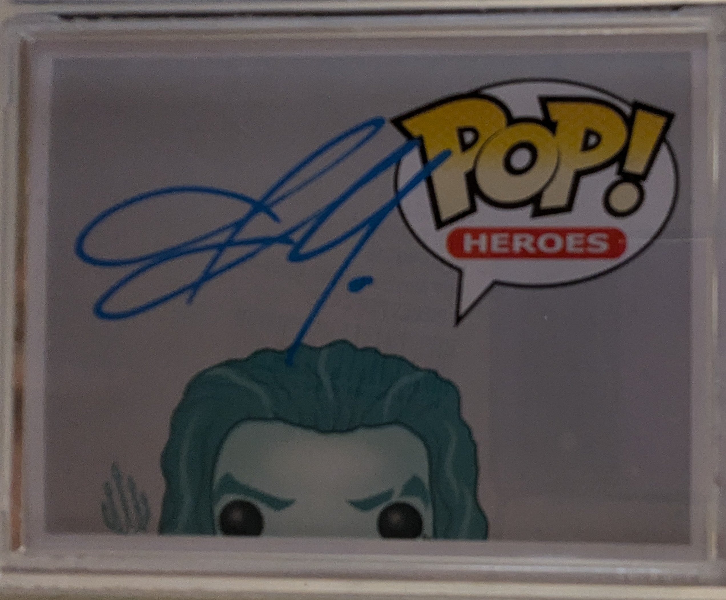 DC Universe - Aquaman Autographed Collectable Pop! Vinyl #87 (Hot Topic Exclusive)