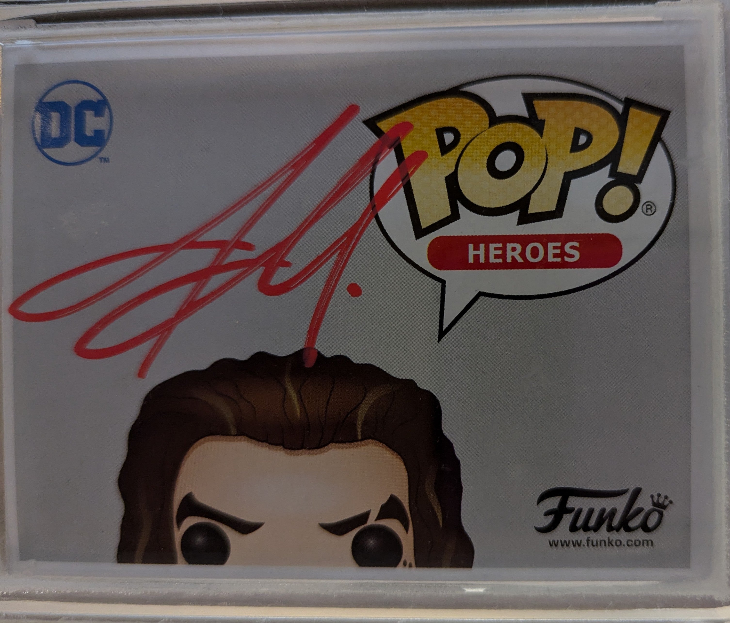 DC Universe - Aquaman Autographed Collectable Pop! Vinyl #205