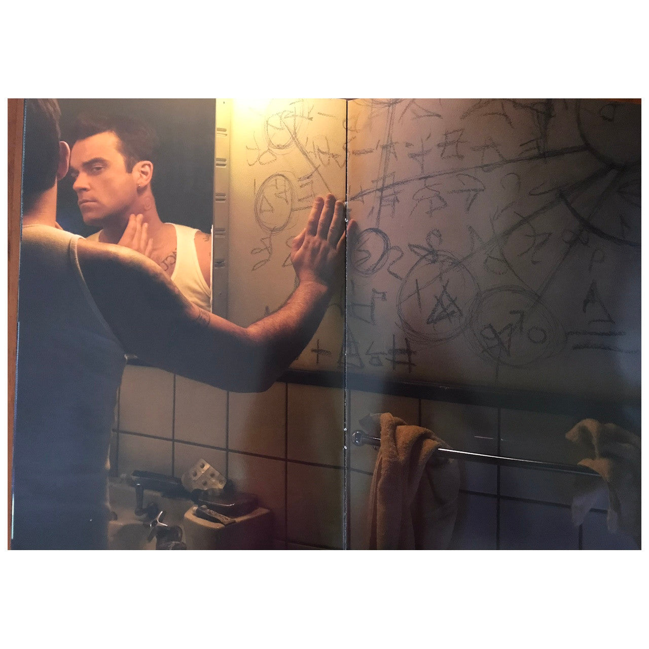 Robbie Williams - Close Encounters 2006 Original Concert Tour Program With Concert Ticket