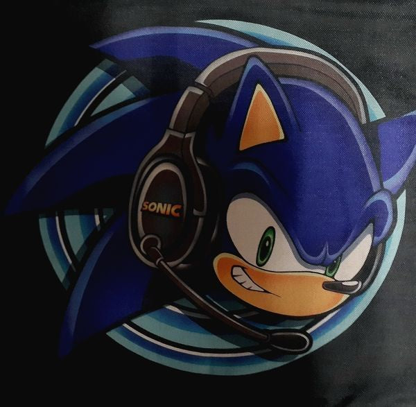 Sonic The Hedgehog - Sonic W/Headphones Canvas Style 45x45cm Cushion