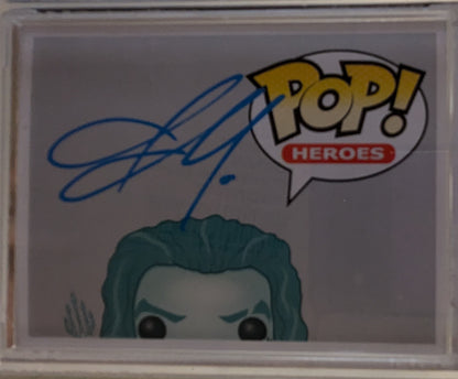 DC Universe - Aquaman Autographed Collectable Pop! Vinyl #87 (Hot Topic Exclusive)